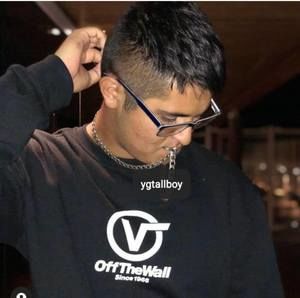 Meet your Posher, Alex